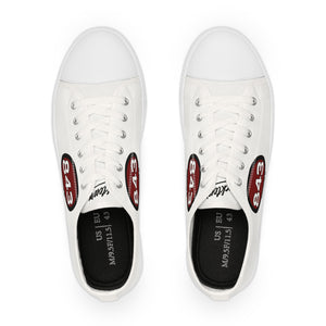 843 (White) Low Top Sneakers